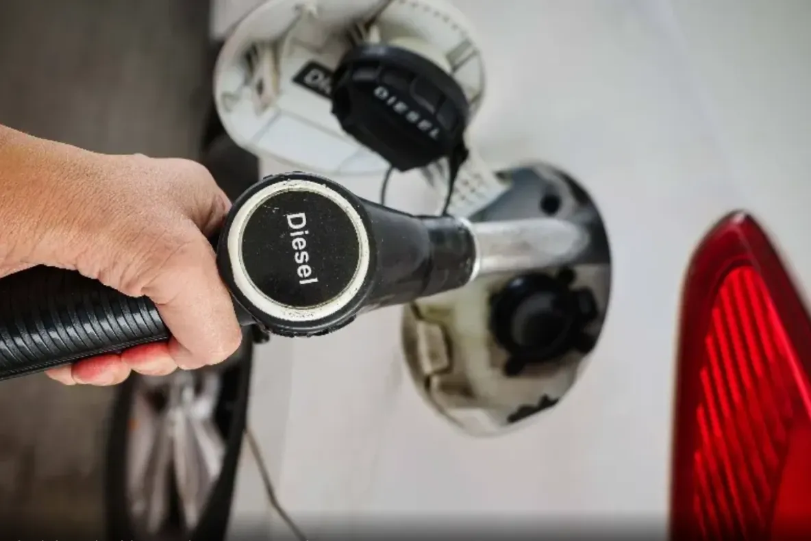 Criza de motorină ar putea continua până în 2027. Avertismentul Agenției Internaționale pentru Energie