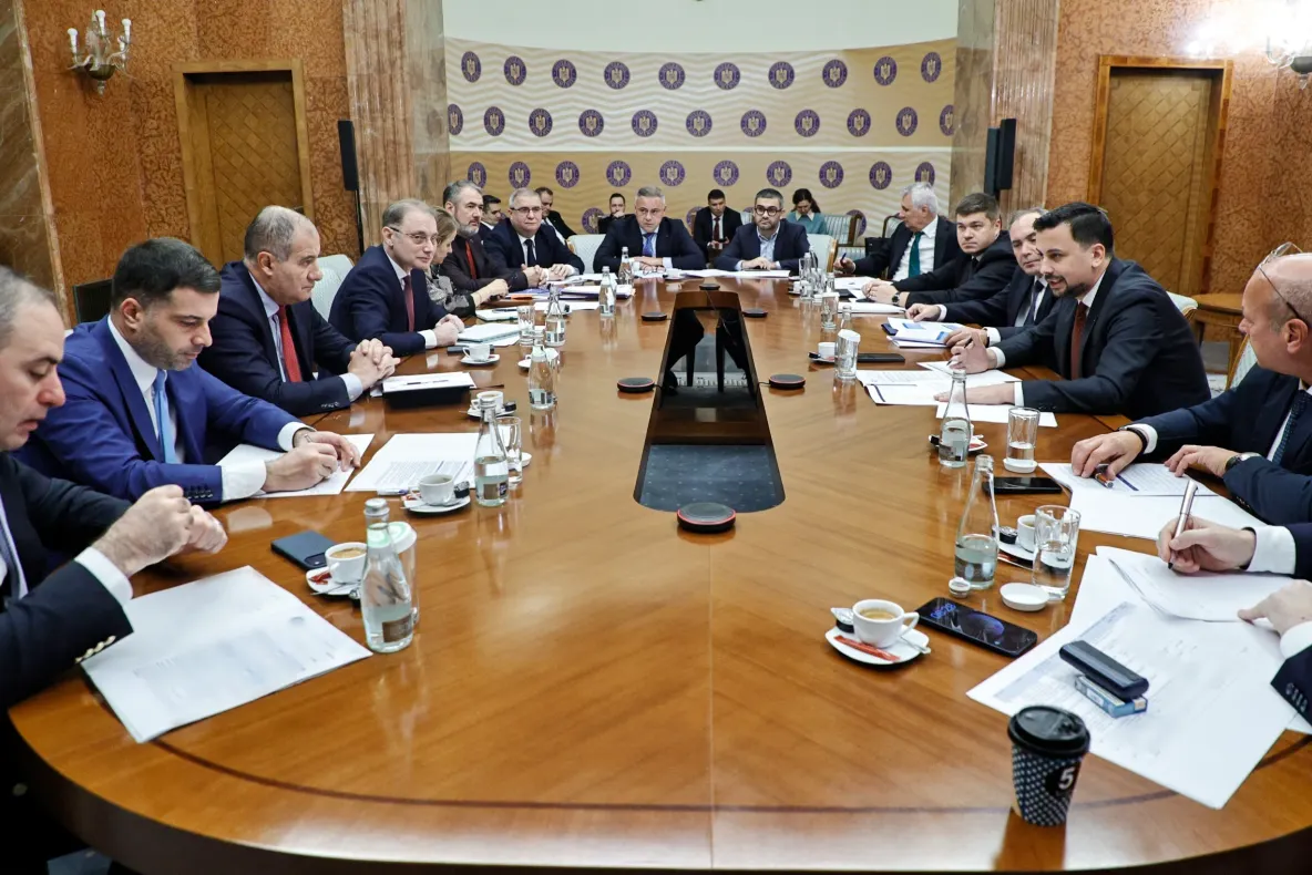 Sindicatele cer întâlniri cu Guvernul pentru salariul minim în 2027
