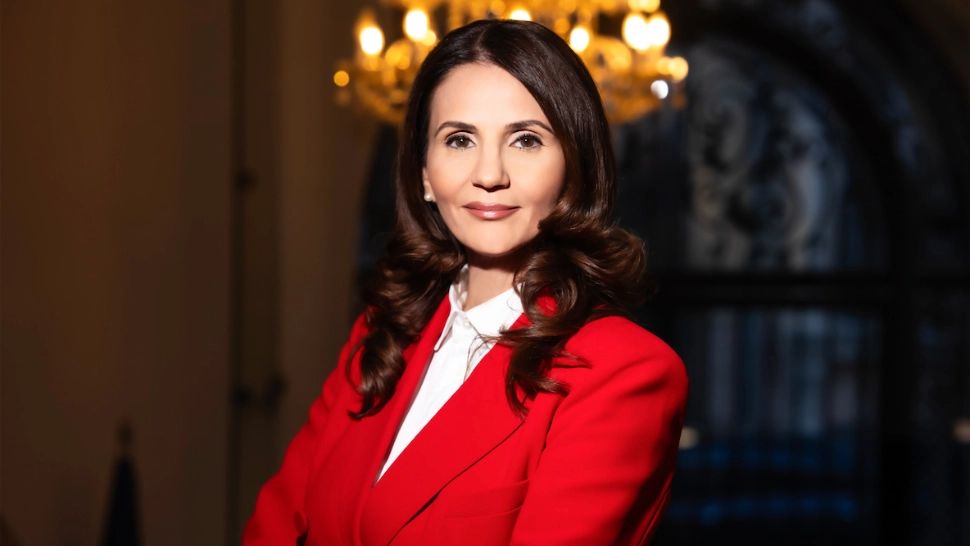 Anca Alexandrescu aruncă în aer statul paralel. Dezvăluiri fără perdea: „O luptă pe viață și pe moarte pentru recâștigarea conducerii SRI!”