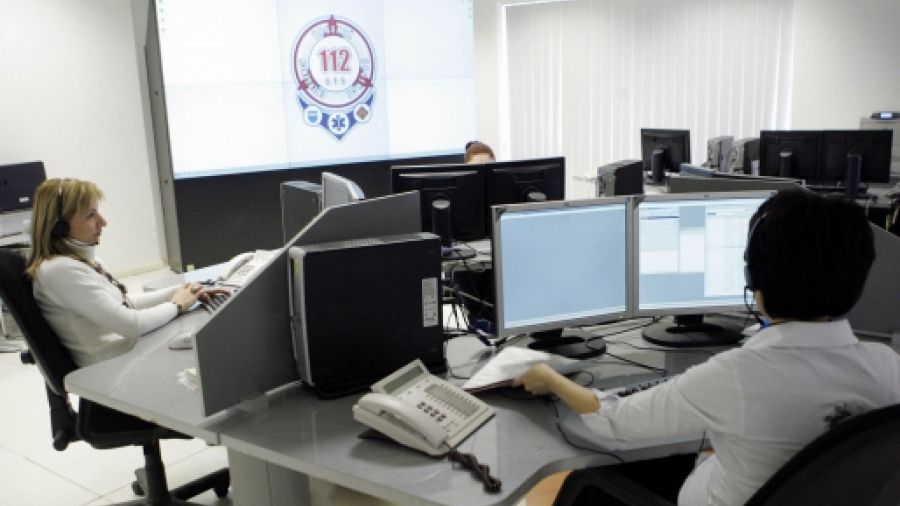 Mai mult de jumătate dintre apelurile sătmărenilor la 112 sunt false