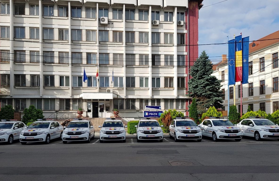 Opt autospeciale noi în dotarea poliţiştilor sătmăreni