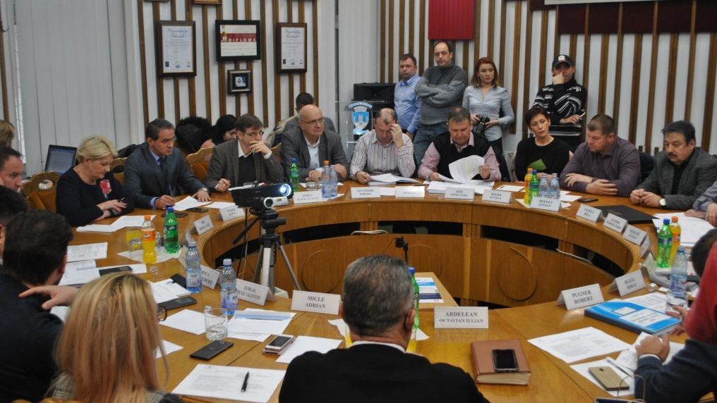 USR Satu Mare cere în instanță anularea hotărârii Consiliului Local de majorare cu 20% a taxelor și impozitelor