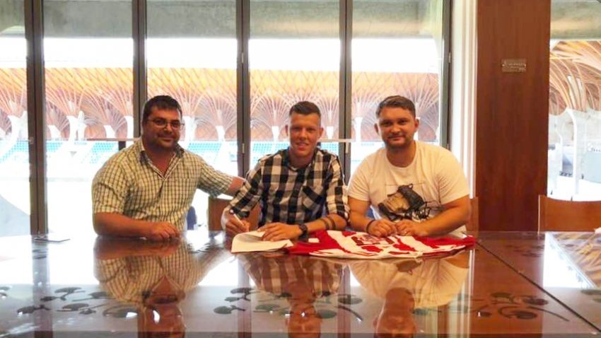 Fotbal | Adrian Rus a semnat cu Academia Puskás (Ungaria), dar va juca în Liga 1 din România