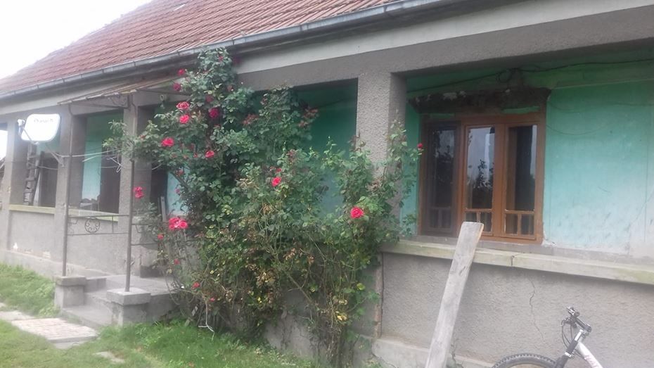 Casă oferită GRATUIT de un sătmărean unei familii cu doi copii