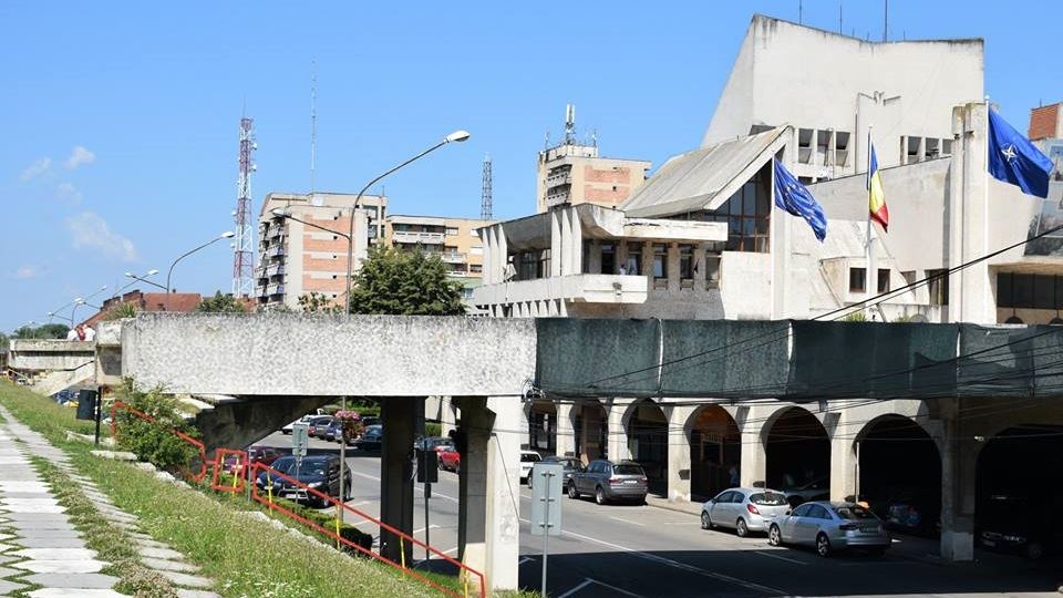 Primăria Satu Mare va reabilita pasajele pietonale care fac legătura între Centrul Nou și digul de pe malul Someșului