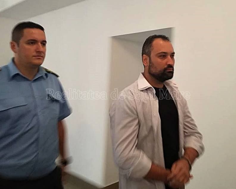 Presupusul autor al triplei crime de la Apa va fi adus din nou în fața instanței de judecată la mijlocul lunii august