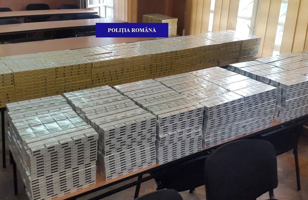 Sătmărean reținut de polițiști. În mașina acestuia au găsit 155.000 de țigări de contrabandă