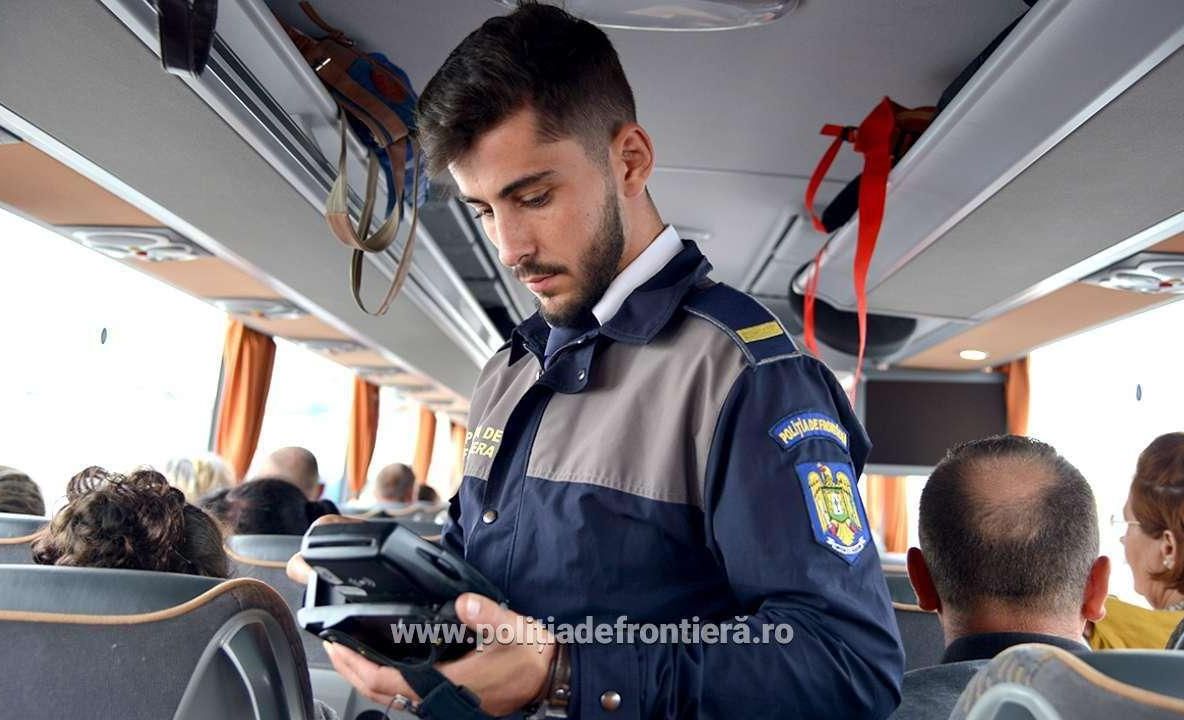 Minor în vârstă de 5 ani, ascuns sub o pătură pentru a-l trece ilegal frontiera, la Urziceni