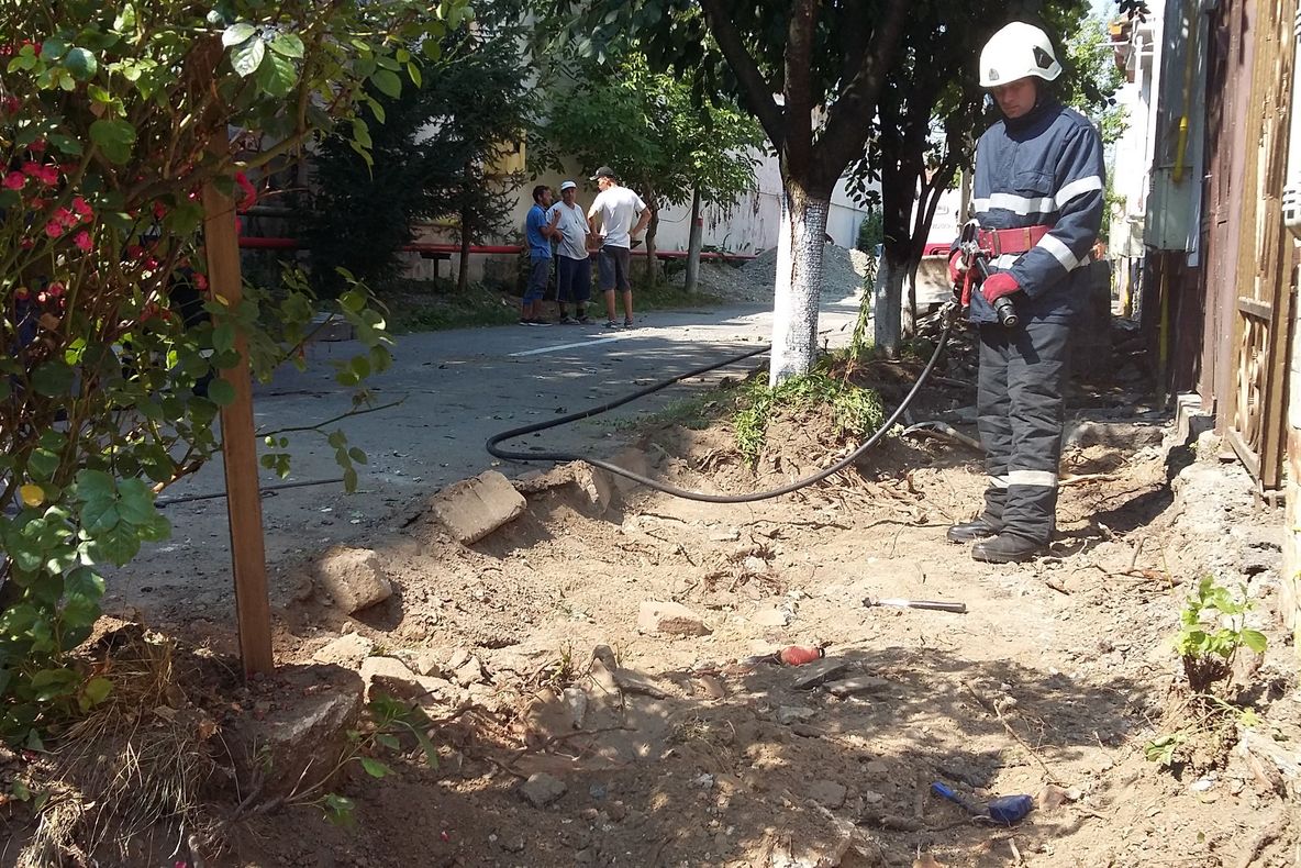 Intervenția promptă a pompierilor sătmăreni a preîntâmpinat producerea unei explozii