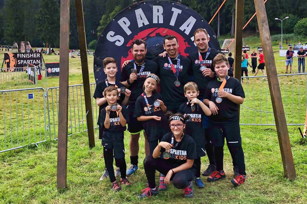 Zeci de sătmăreni, prezenți la prima competiție Spartan Race organizată în România