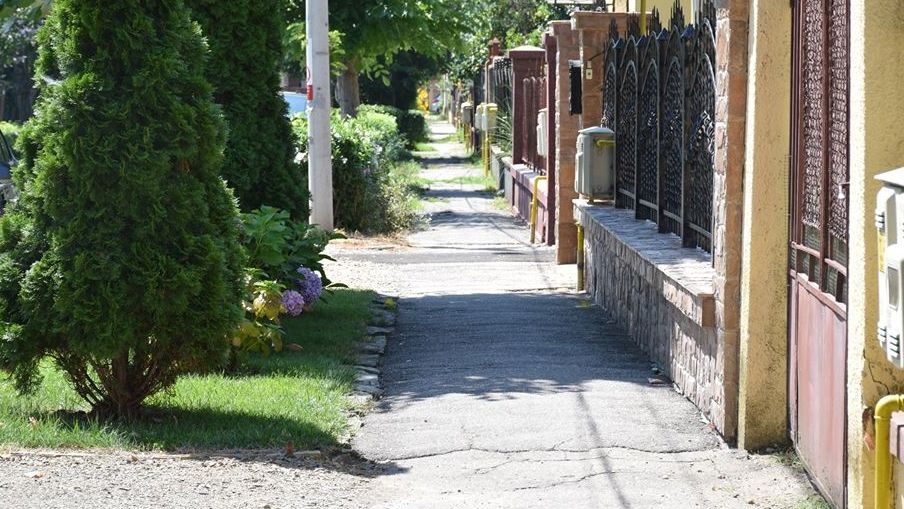 Două trotuare din municipiul Satu Mare intră în reparații, după mai bine de 60 de ani