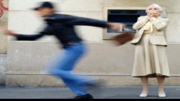 Bătrână tâlhărită pe o stradă din Satu Mare