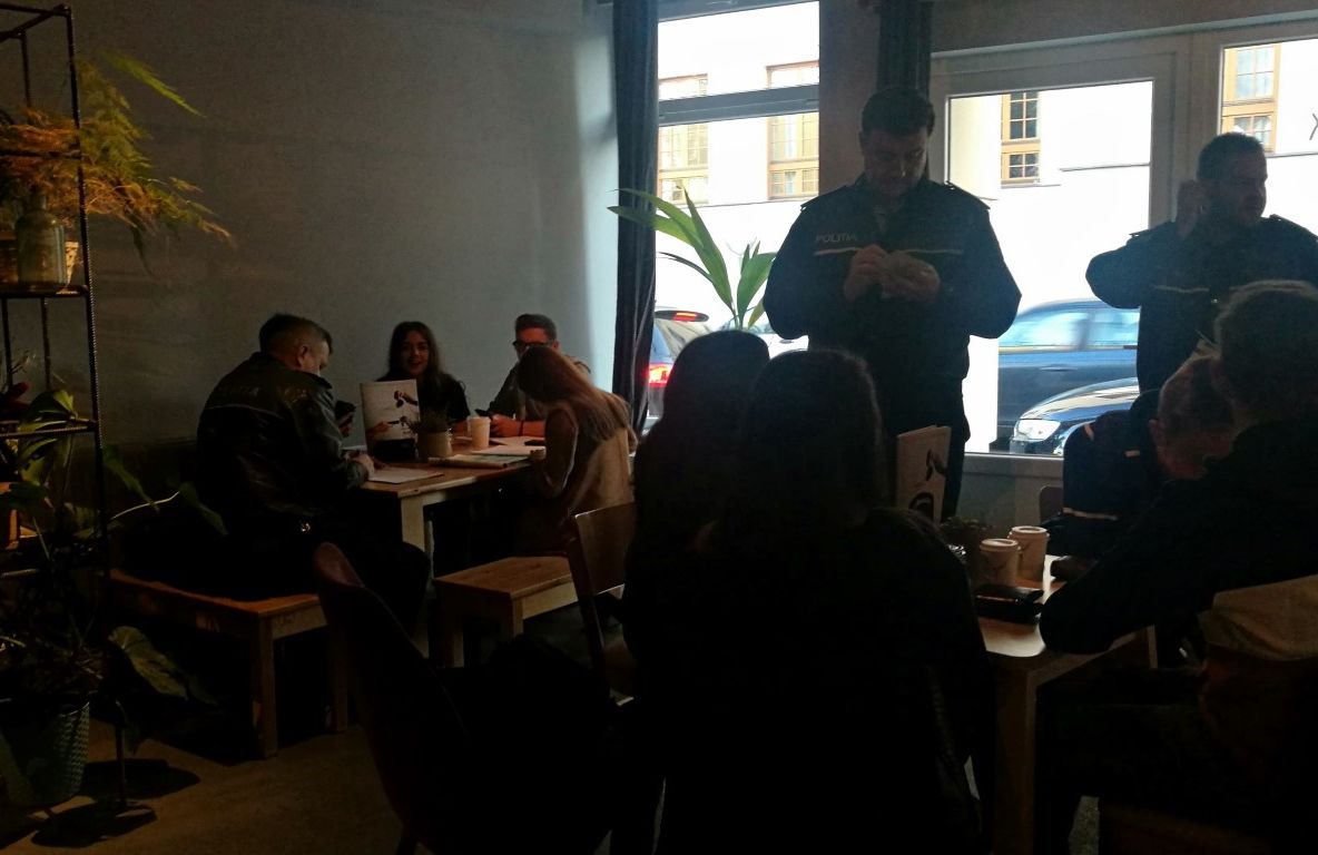 Barurile de lângă şcoli, controlate de poliţişti