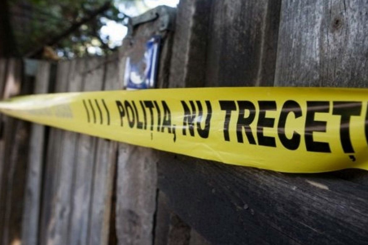 Bebeluș de cinci luni, găsit mort în casă