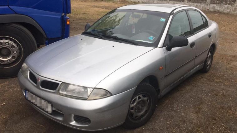 Bărbat lăsat fără mașină în Vama Petea