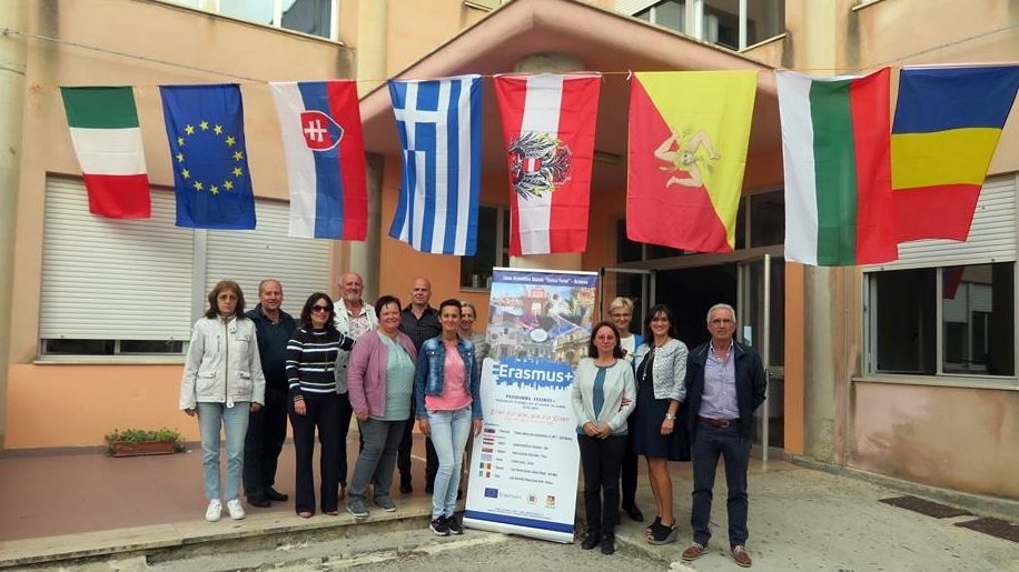 Profesori de la Liceul „Johann Ettinger” au participat la o întâlnire de proiect în Sicilia