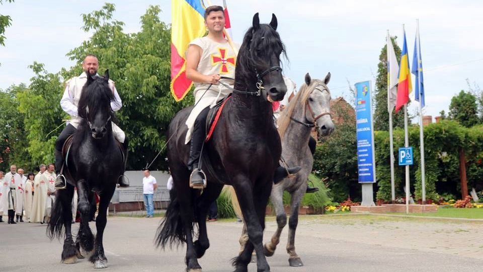 Zece sătmăreni pornesc călare spre Alba Iulia
