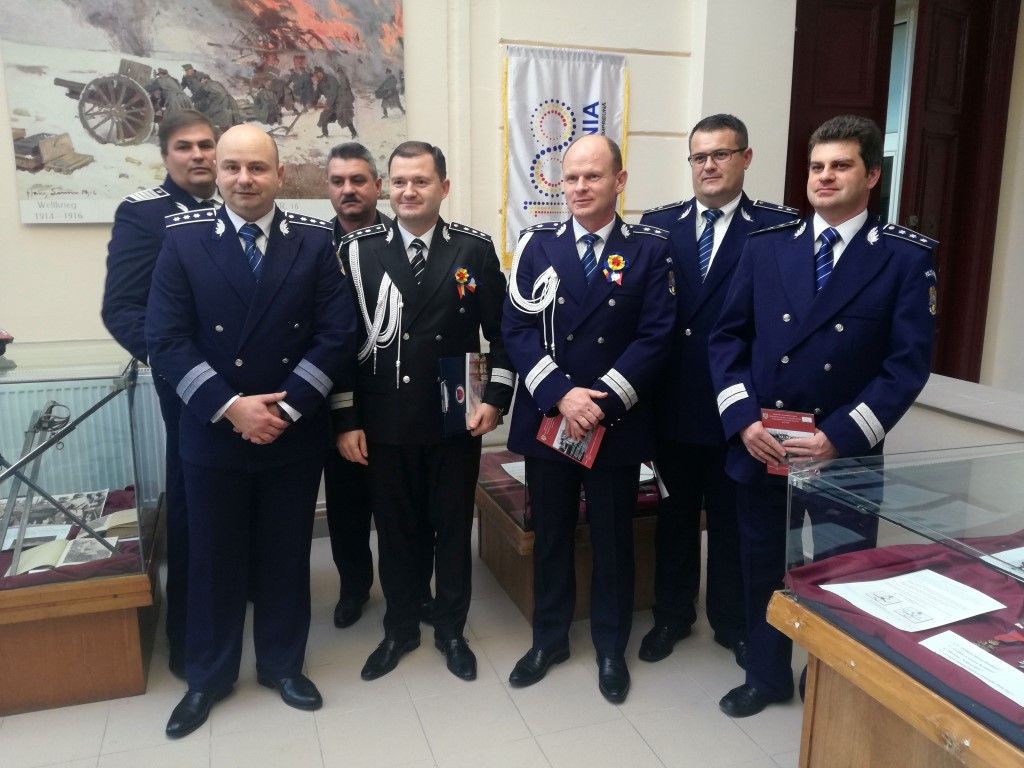 ”Steaua României” și ”Coroana României” pot fi admirate la sediul IPJ Satu Mare, în cadrul unei expoziții