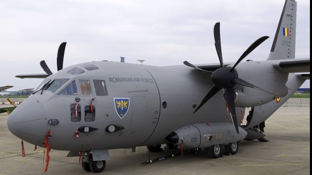 Copil de trei ani și 11 luni, care a suferit arsuri, transportat cu un avion Spartan la București