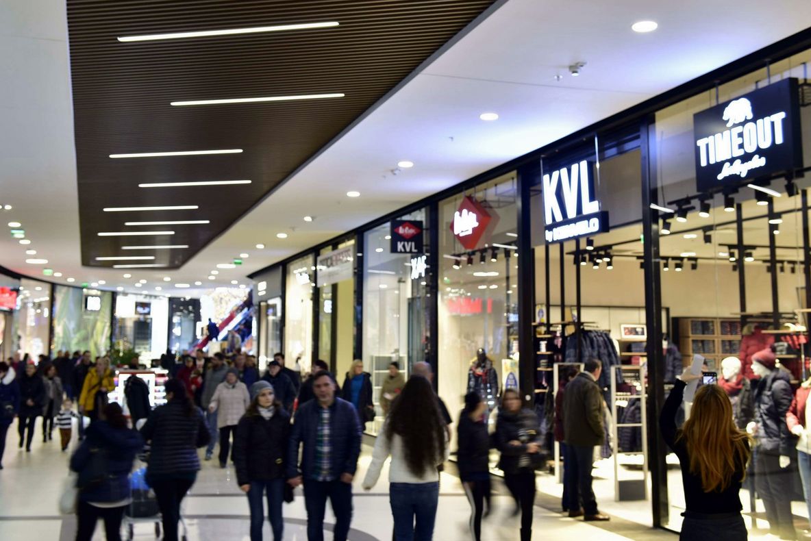 Shopping City Satu Mare, cel mai mare centru comercial din Satu Mare, și-a deschis azi porțile