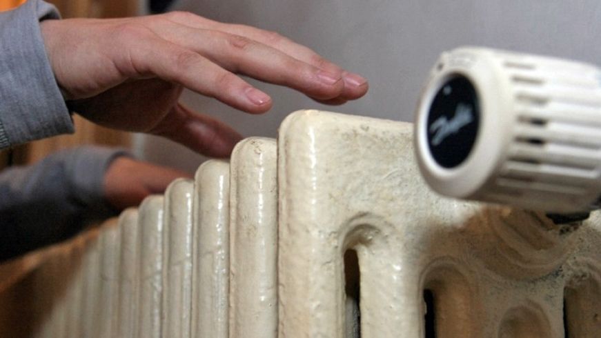 Mii de sătmăreni din 48 de localități stau în frig și beznă