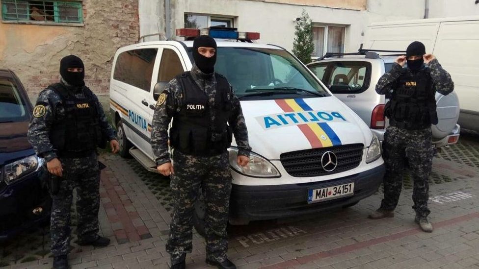 Razie în Carei. Peste 350 de persoane, legitimate și amendate de polițiști