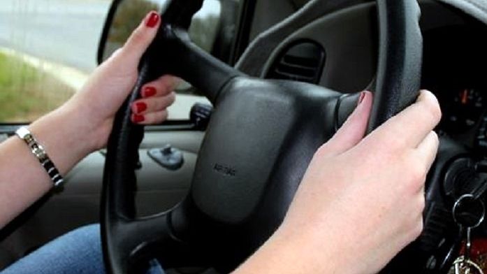 Femeie din Crucișor, la volan fără permis