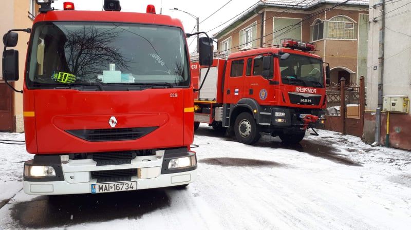 Incendiu la acoperișul unei case din municipiul Satu Mare