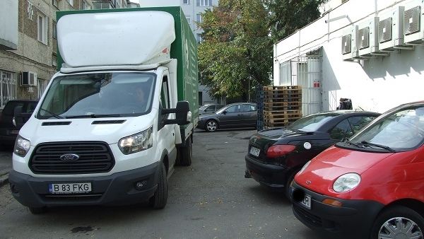 Mașinile de aprovizionare, interzise la orele de vârf. Primăria anunță controale drastice