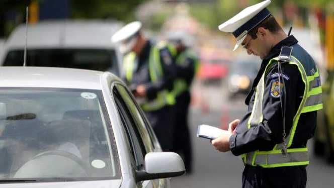 Şoferi cercetaţi de poliţişti pentru infracţiuni la regimul rutier