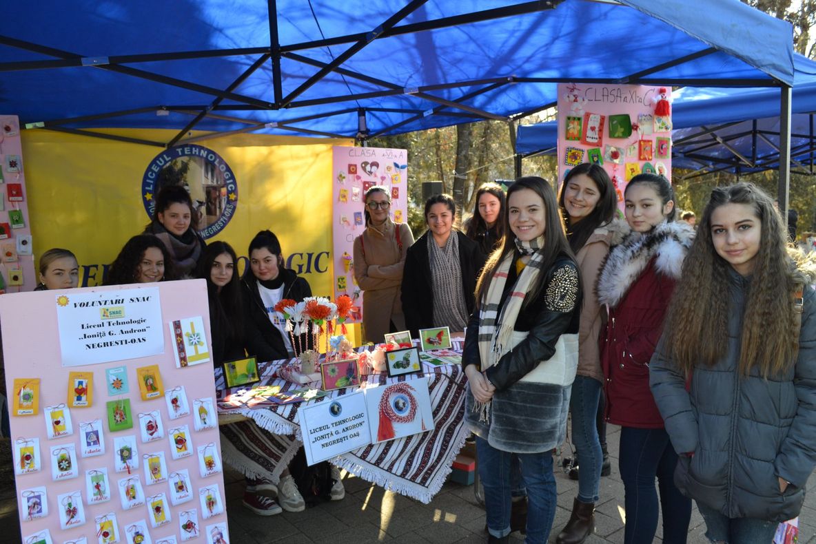 Mărțișoare confecționate de elevi, la Târgul Mărțișorului Tradițional de la Negrești Oaș