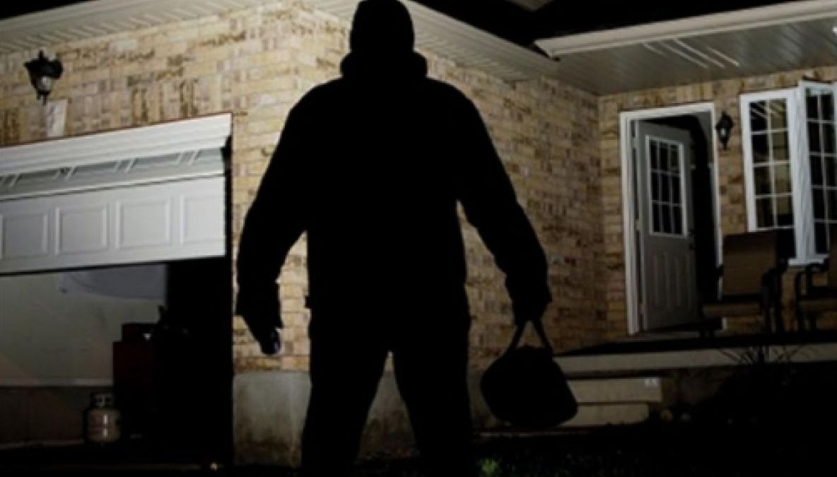 Sătmăreni agasați de persoane de etnie romă care insistă să intre în curți pentru a le tunde pomii