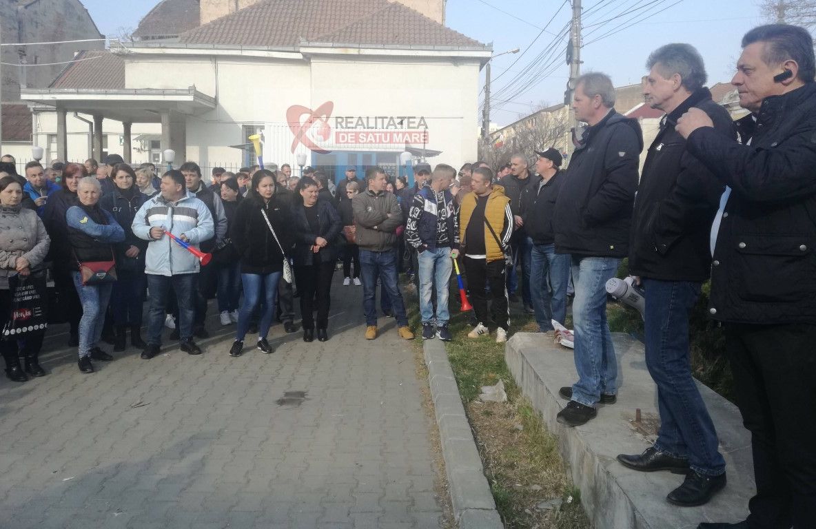 A început a patra săptămână de grevă la Electrolux