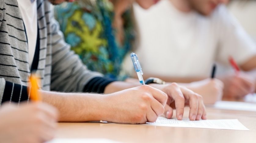 Peste 5.700 de elevi au susţinut azi proba la Matematică