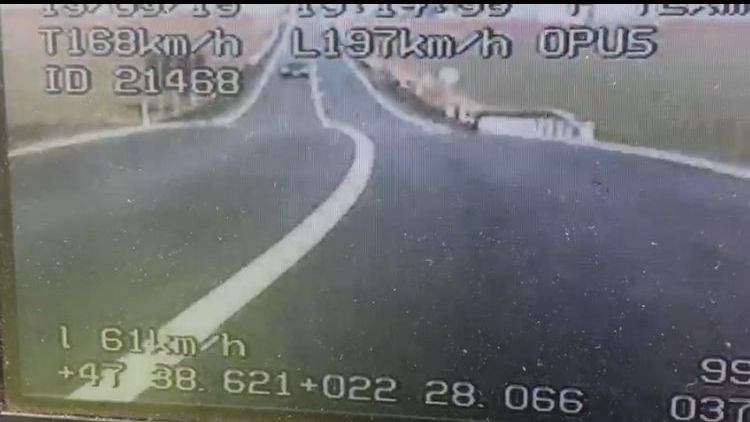 Şofer prins cu viteză record pe centura Careiului