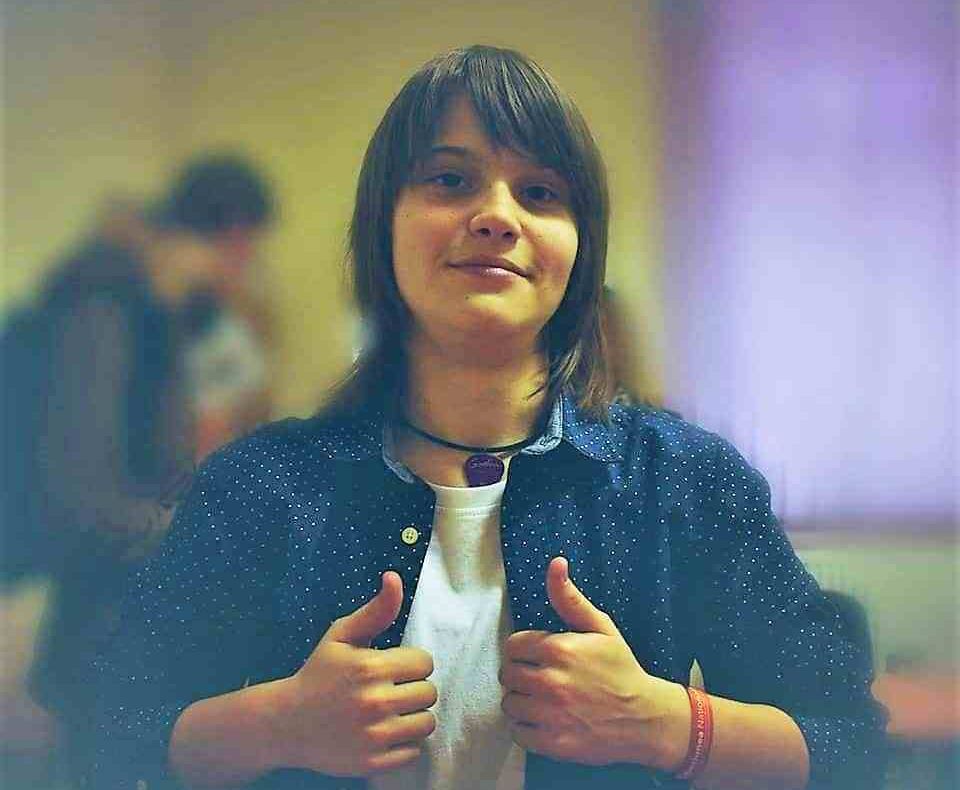 O elevă din Satu Mare a dat #foaiagoală la simulare, dar a scris 6 pagini de nemulțumiri și revendicări