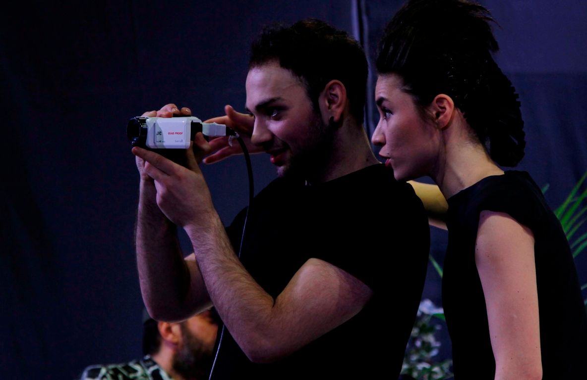 GOD IS A DJ de Falk Richter, un spectacol al Teatrului de Nord