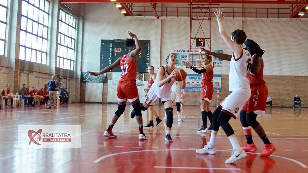 Baschet | Playoff | Universitatea Cluj - CSM Satu Mare, marți, ora 17:00