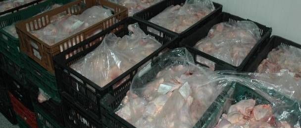 Filtre în trafic. Carne de pasăre confiscată și distrusă