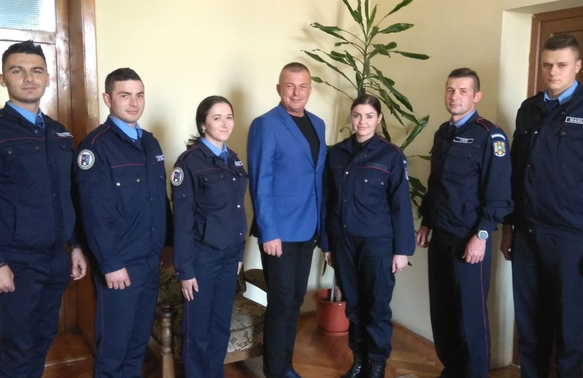 Elevi jandarmi, în stagiu de practică la Jandarmeria Satu Mare