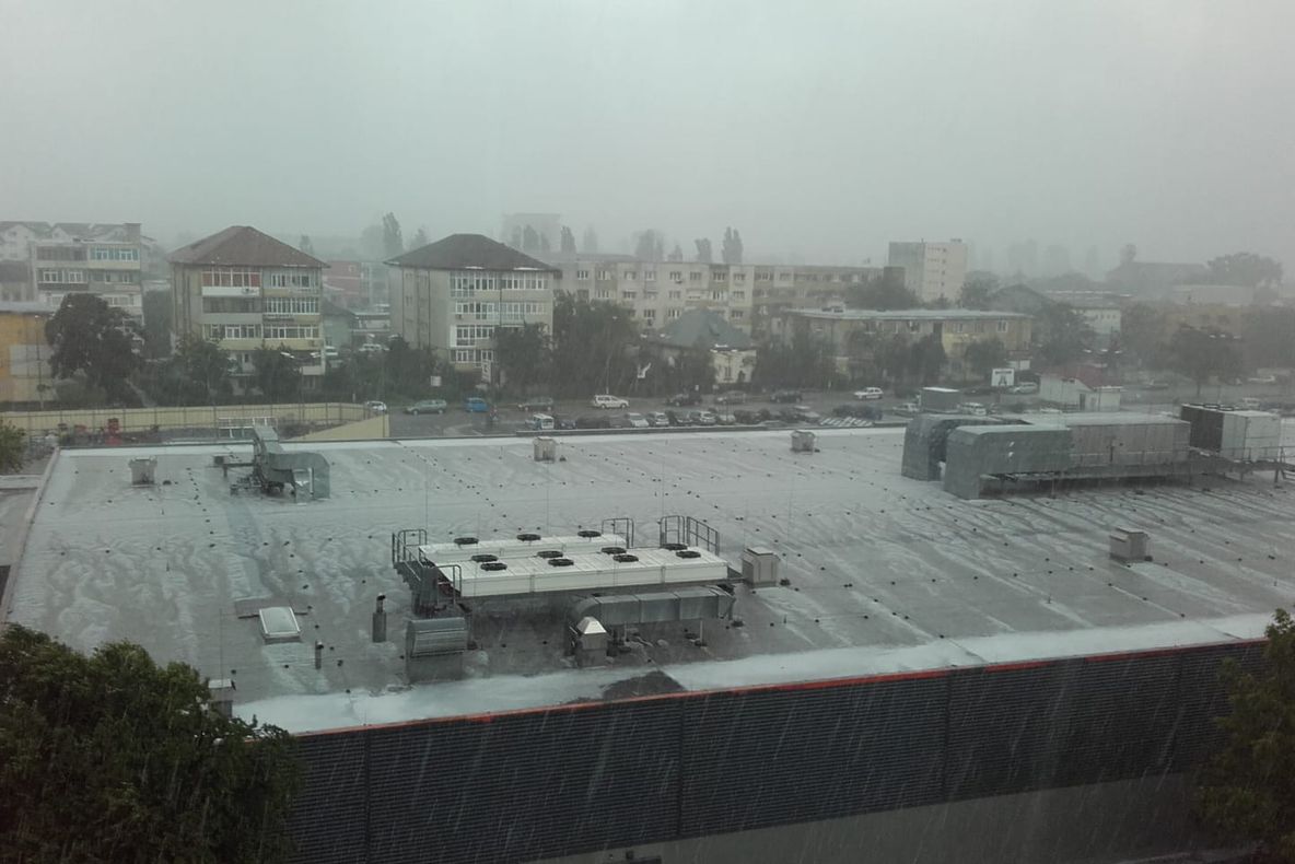 Grindina a lovit mai multe localități din județul Satu Mare. Un prim bilanț în urma Codului roșu