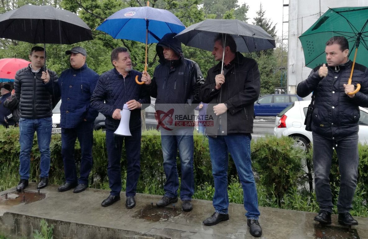 Muncitorii de la Electrolux, de zece săptămâni în grevă. O nouă rundă de negocieri în această dimineață