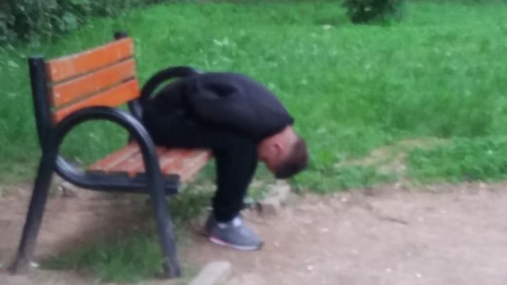 Tânăr aflat sub influența etnobotanicelor, depistat de polițiștii locali într-un parc din Satu Mare
