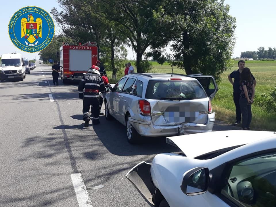Accident în lanț între Satu Mare și Carei. O persoană a ajuns la spital