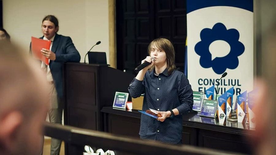 Eleva Varga Andrea, răsplătită pentru contribuția sa în lupta pentru îmbunătățirea actului educațional