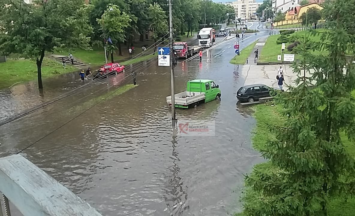 Mai multe artere din municipiul Satu Mare, inundate