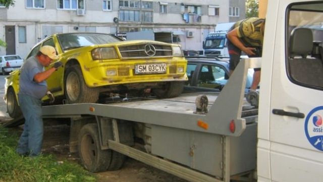 Primăria Satu Mare a început ridicarea mașinilor abandonate