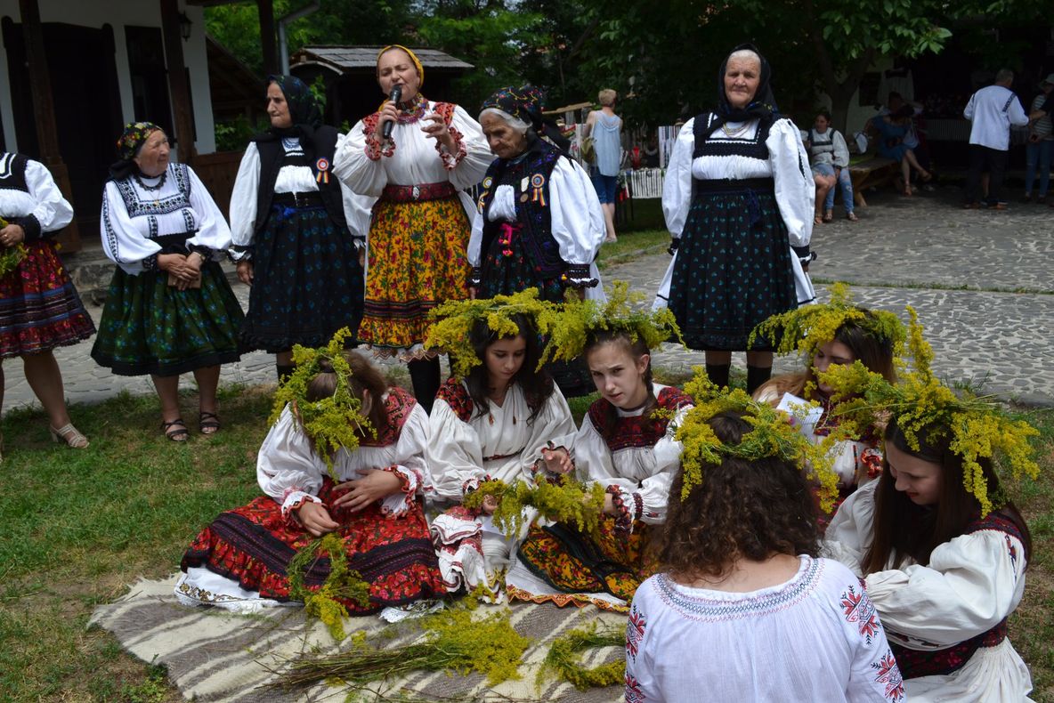 Ziua Universală a IEI, sărbătorită în stil oşenesc la Muzeul în aer liber al Ţării Oaşului