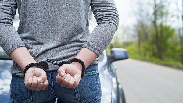 Oșancă cu permisul suspendat și beată a ajuns după gratii