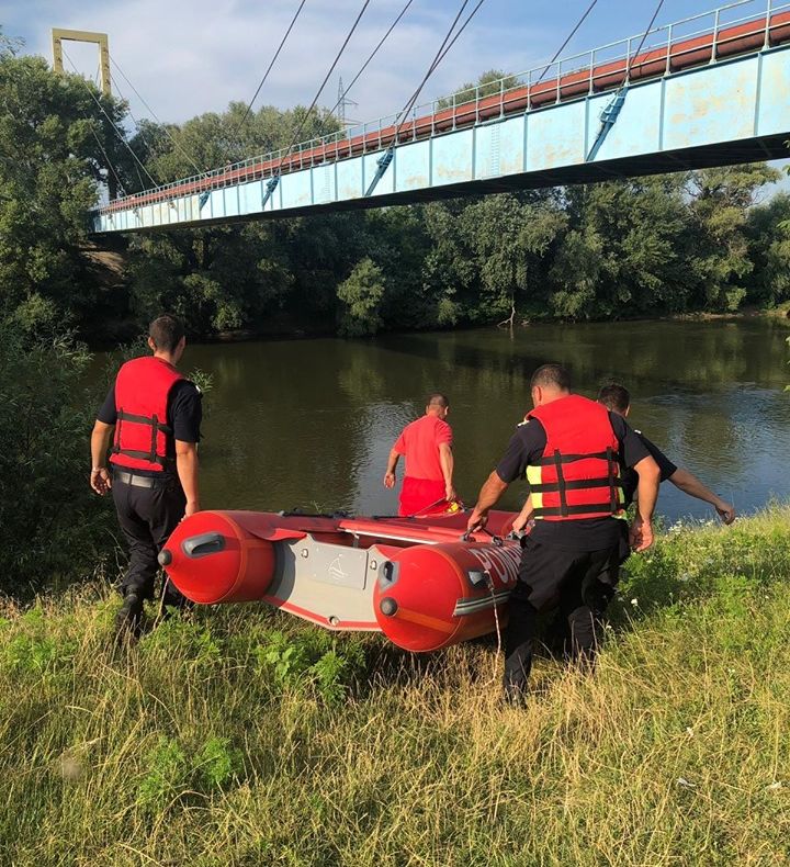 Copil dispărut în apele râului Someş. Căutările vor fi reluate mâine dimineață